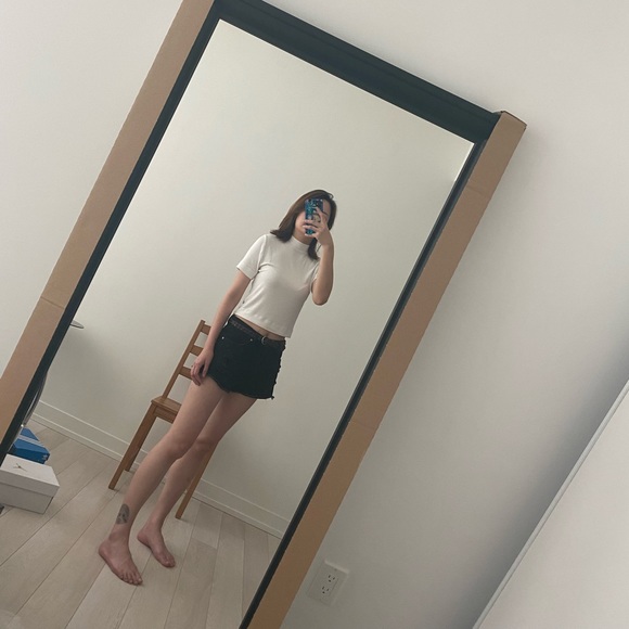 Babaton Crop Top - Picture 2 of 7